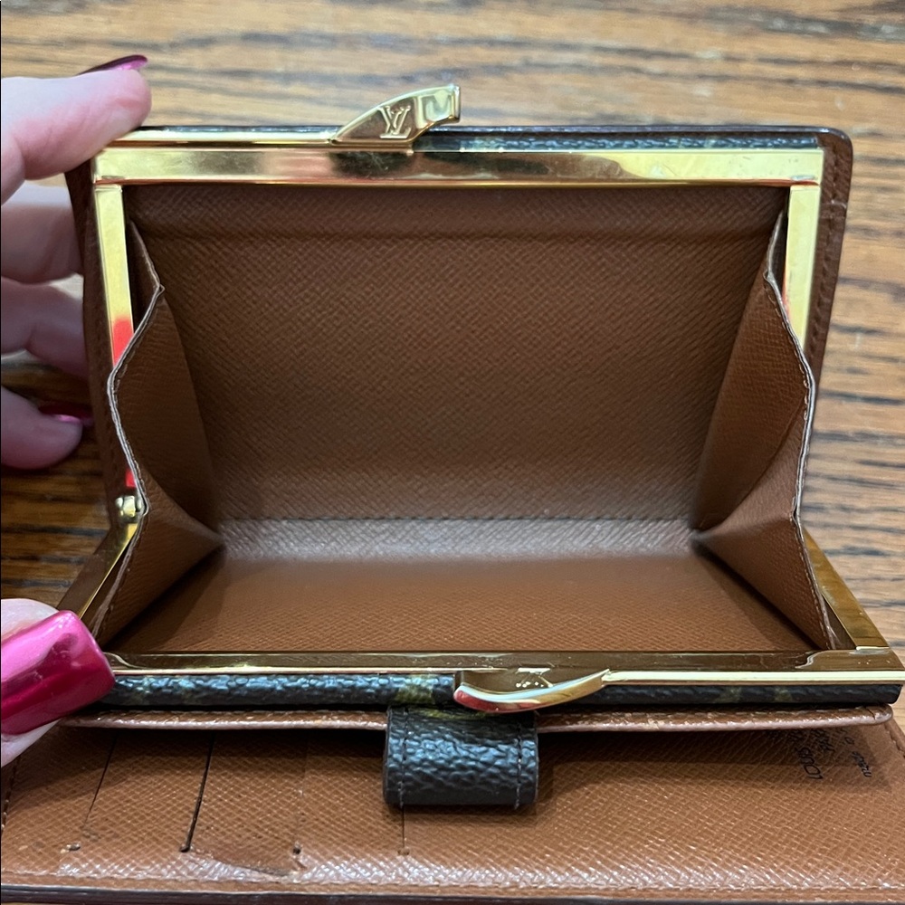 Louis Vuitton Monogram Portefeuille Viennois - Picture 5 of 12
